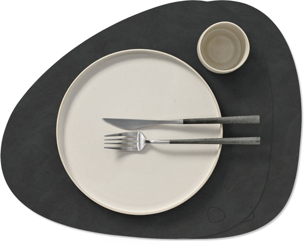 LIND DNA Tischsets Nupo - Leder - Schwarz - Curved - 44 x 37 cm - 2 Stück