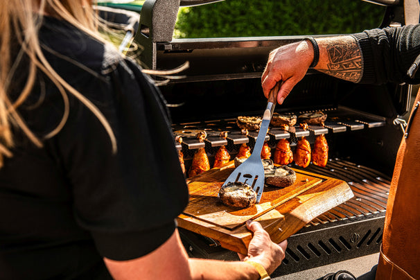 Forged Spatel BBQ - Olivenholz / Stahl